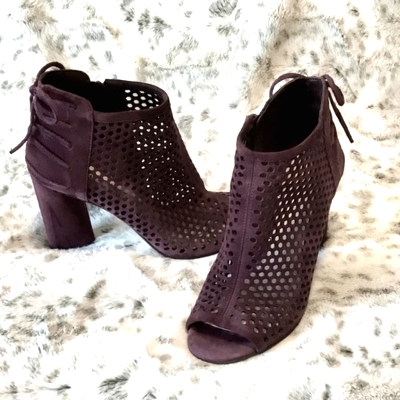 Gianni Bini Klaytinn Bootie - Picture 2 of 6